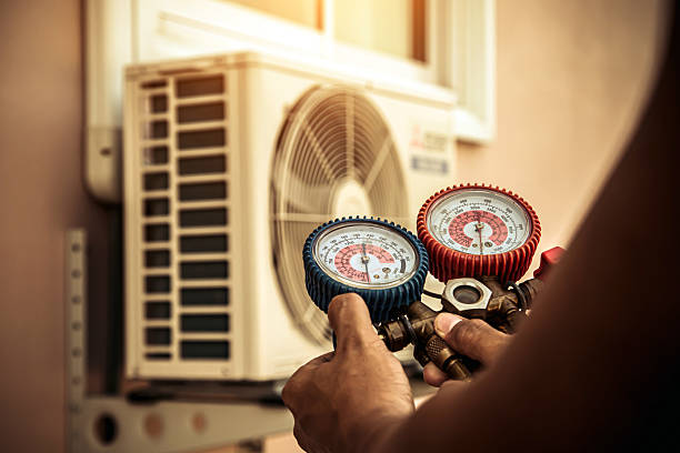 Professional Hvac technician working in Barrington, NJ